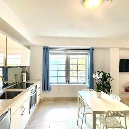 Beachfront Apt In Carlyle Hotel On Ocean Drive Μαϊάμι Μπιτς Εξωτερικό φωτογραφία