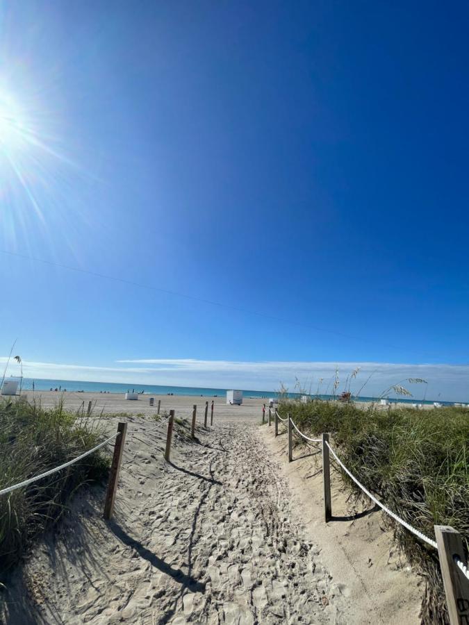 Beachfront Apt In Carlyle Hotel On Ocean Drive Μαϊάμι Μπιτς Εξωτερικό φωτογραφία